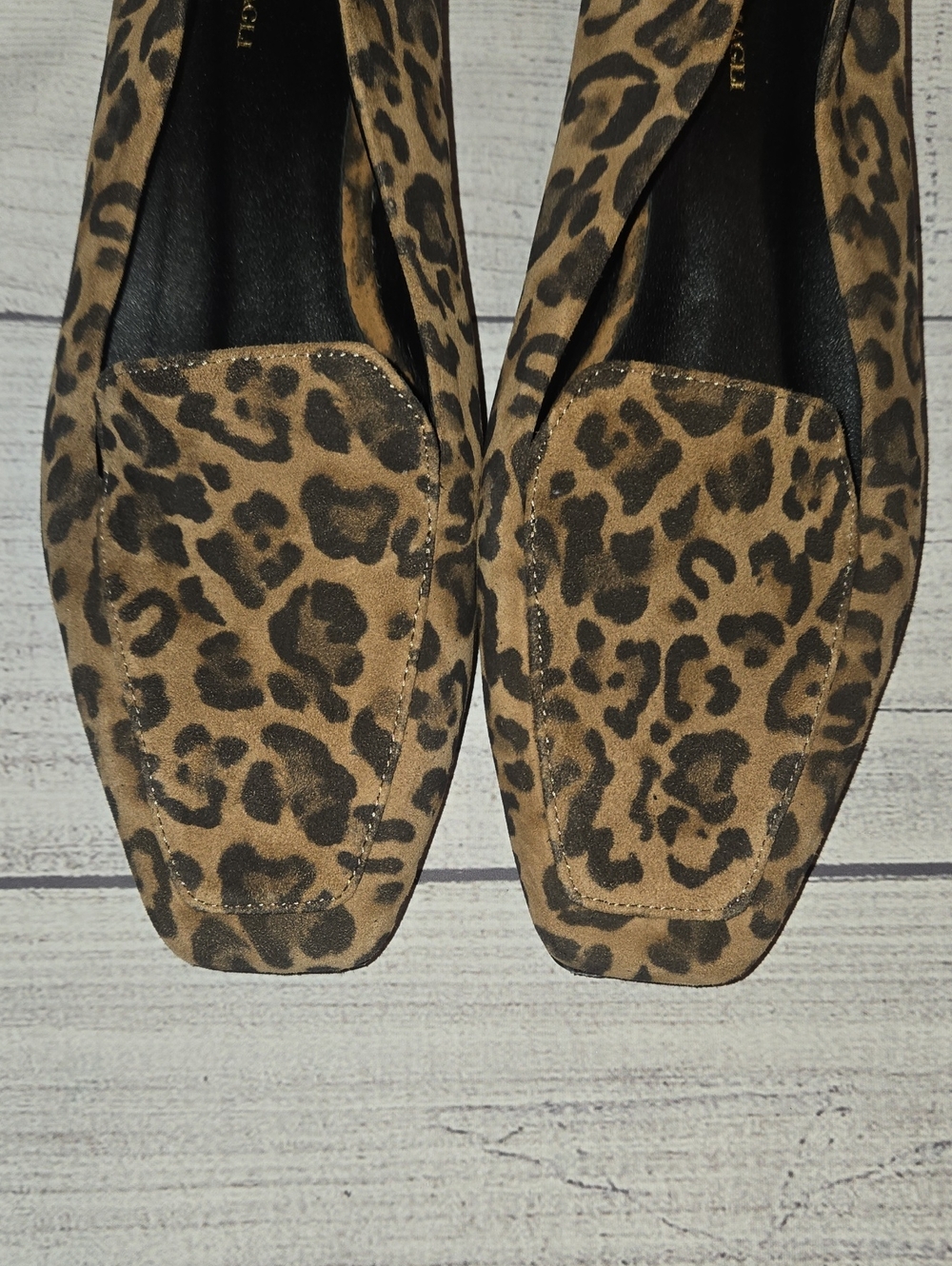 Bruno Magli Porscha Loafers Leopard Suede Size 7.5 - Picture 4 of 9